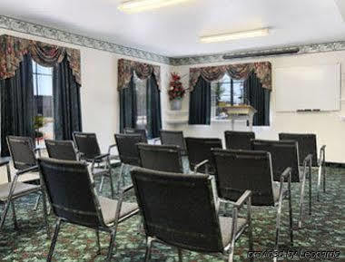 Days Inn By Wyndham San Antonio Southeast Frost Bank Center Extérieur photo