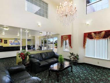 Days Inn By Wyndham San Antonio Southeast Frost Bank Center Extérieur photo